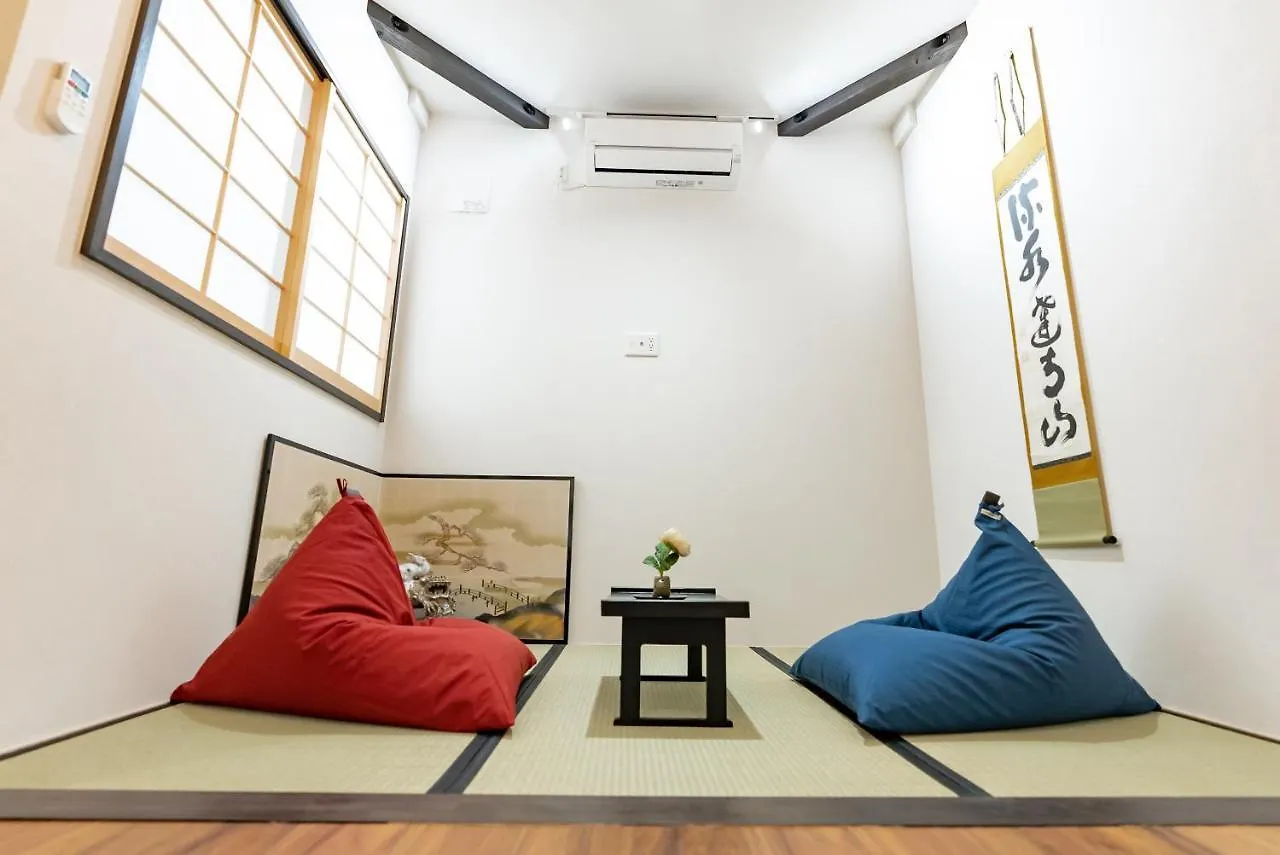 谷町君・星屋旅館・神泉ノ宿　二条城 Kyoto 0*,  Japan